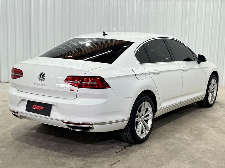 VolksWagen Passat Highline 2.0 TSI 220cv Tip.