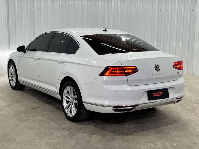 VolksWagen Passat Highline 2.0 TSI 220cv Tip.
