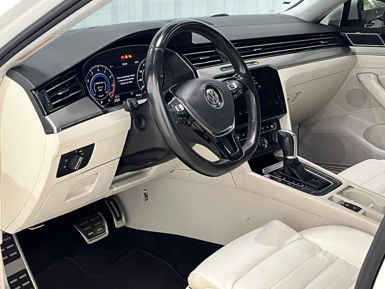 VolksWagen Passat Highline 2.0 TSI 220cv Tip.