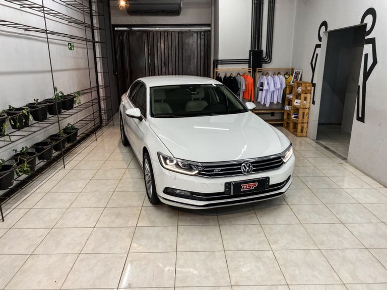 VolksWagen Passat Highline 2.0 TSI 220cv Tip.