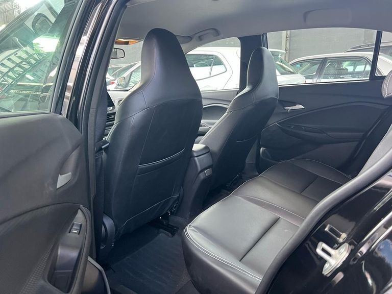 Chevrolet ONIX SEDAN Plus LT 1.0 12V TB Flex Aut.