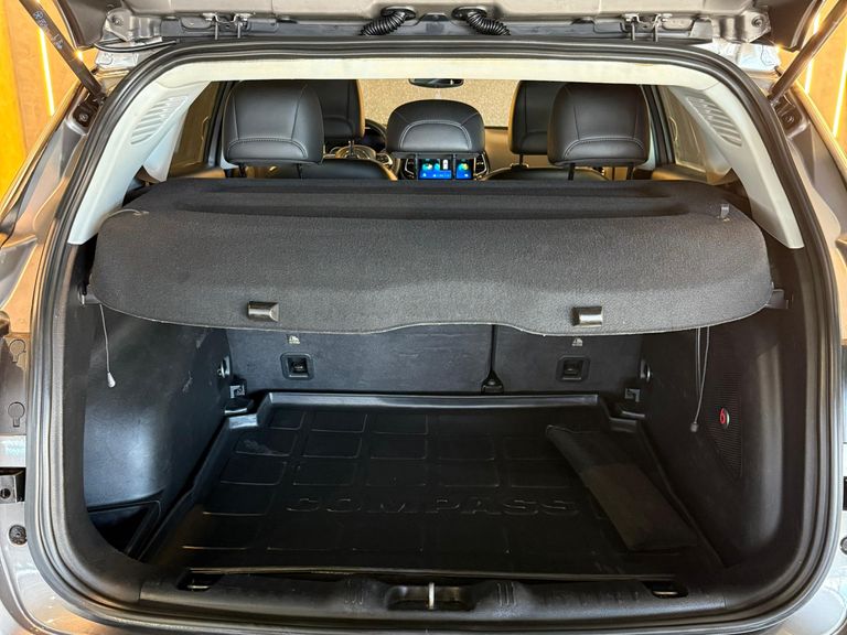 Jeep COMPASS LONGITUDE 2.0 4x2 Flex 16V Aut.