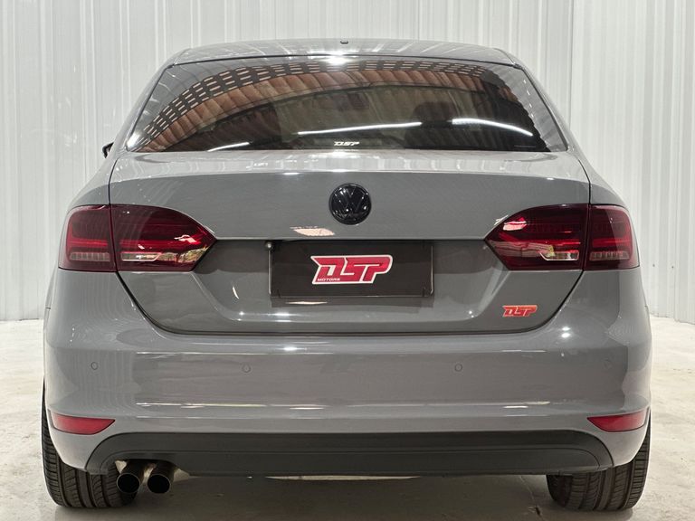 VolksWagen JETTA Comfortline 2.0 T.Flex 8V 4p Tipt.
