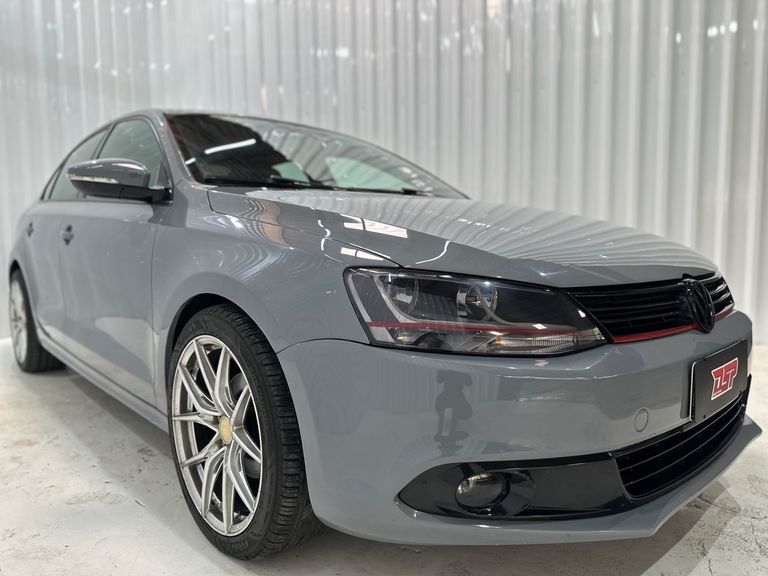 VolksWagen JETTA Comfortline 2.0 T.Flex 8V 4p Tipt.