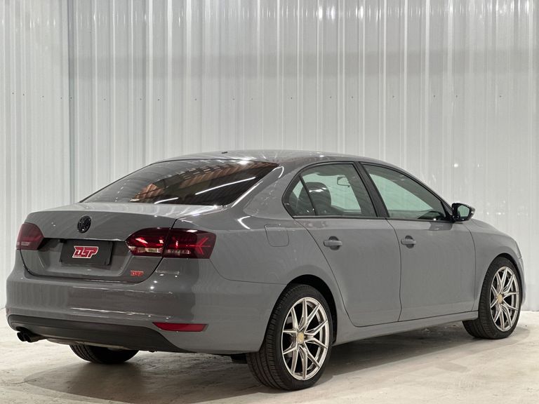 VolksWagen JETTA Comfortline 2.0 T.Flex 8V 4p Tipt.