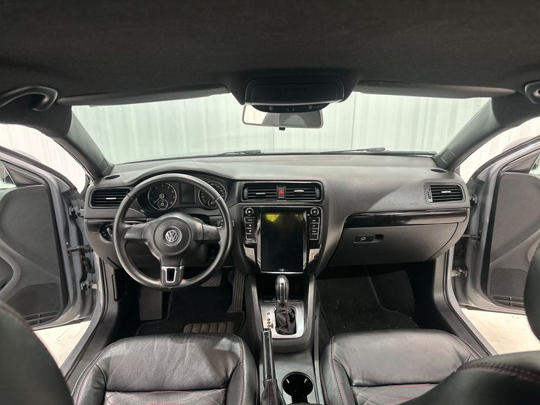 VolksWagen JETTA Comfortline 2.0 T.Flex 8V 4p Tipt.