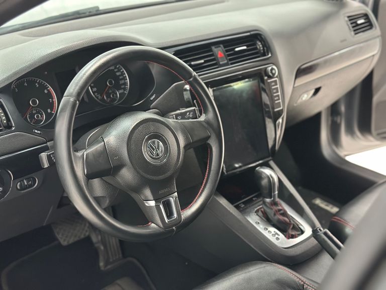 VolksWagen JETTA Comfortline 2.0 T.Flex 8V 4p Tipt.