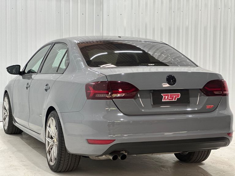 VolksWagen JETTA Comfortline 2.0 T.Flex 8V 4p Tipt.