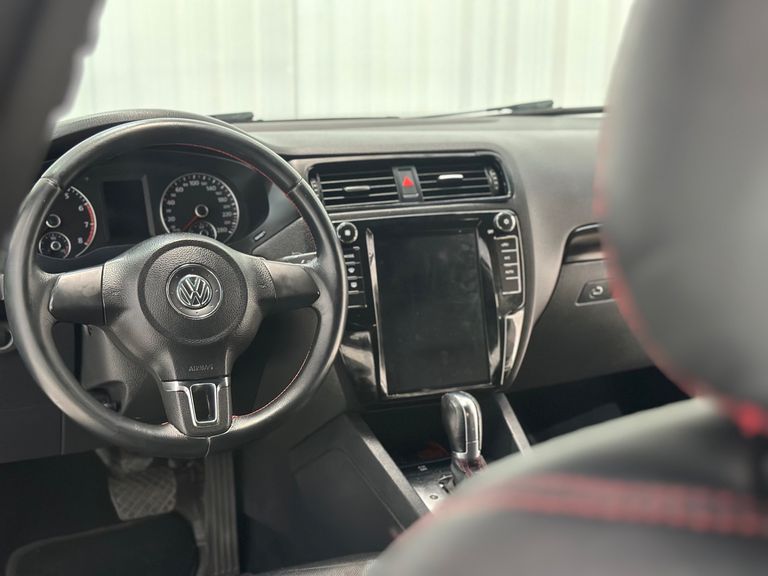 VolksWagen JETTA Comfortline 2.0 T.Flex 8V 4p Tipt.