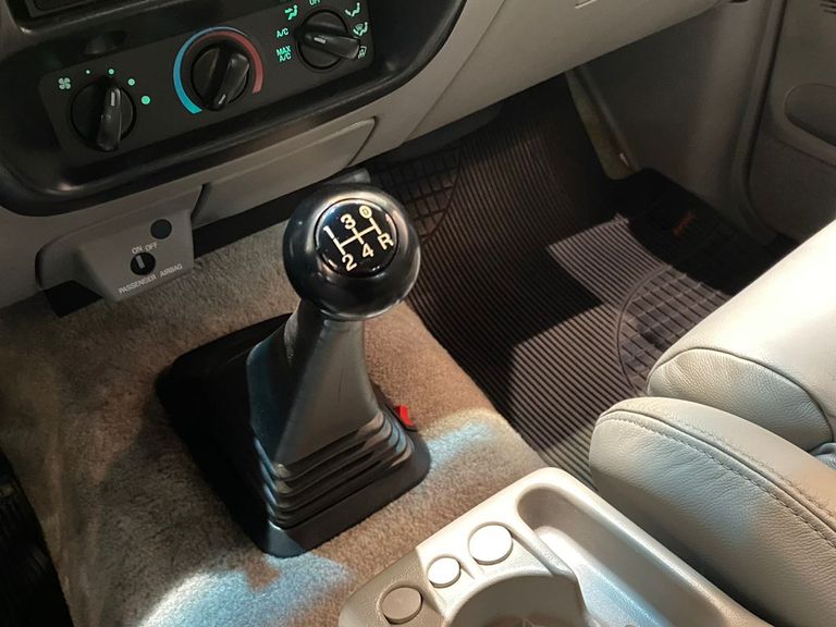 Ford RANGER STX 4.0 V6