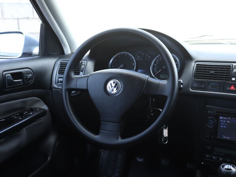 VolksWagen Golf 1.6 Mi Total Flex 8V 4p