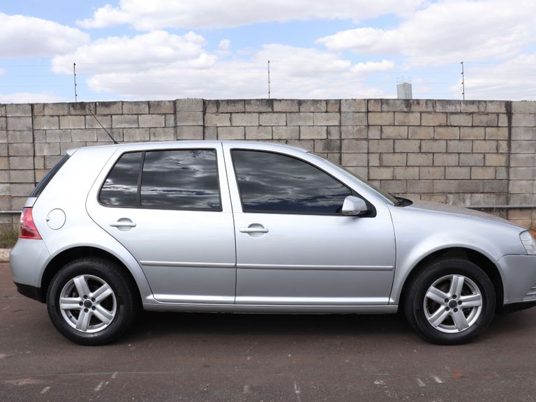 VolksWagen Golf 1.6 Mi Total Flex 8V 4p