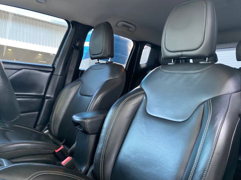 Jeep Renegade Longitude 1.8 4x2 Flex 16V Aut.