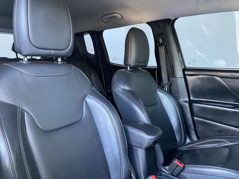 Jeep Renegade Longitude 1.8 4x2 Flex 16V Aut.