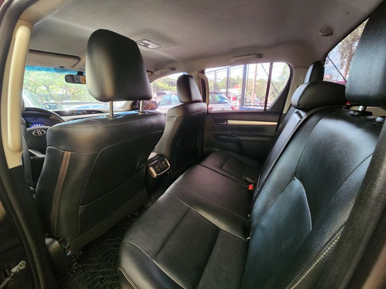 Toyota Hilux CD SRX 4x4 2.8 TDI 16V Diesel Aut.