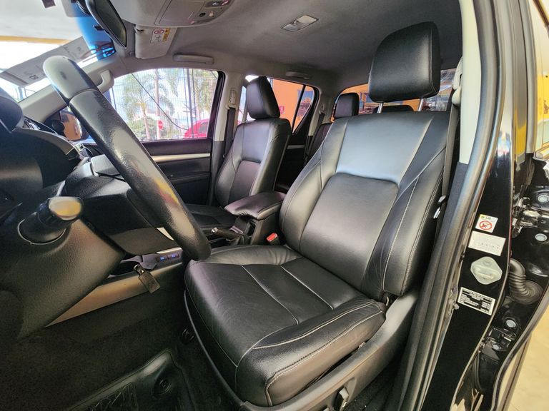 Toyota Hilux CD SRX 4x4 2.8 TDI 16V Diesel Aut.