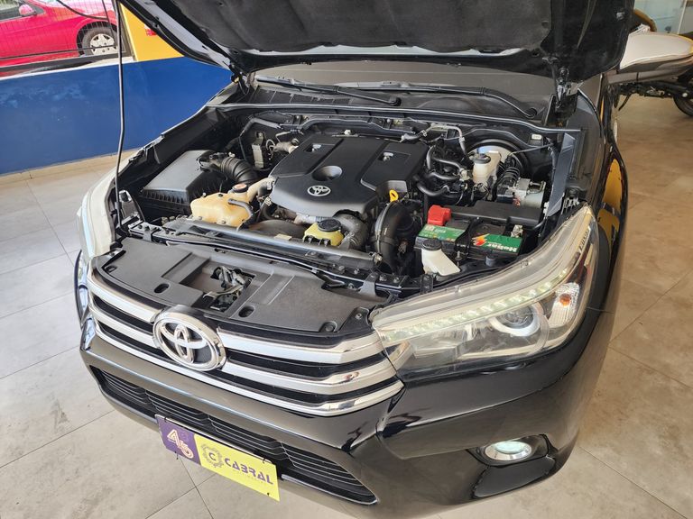 Toyota Hilux CD SRX 4x4 2.8 TDI 16V Diesel Aut.