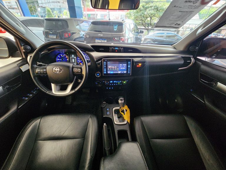Toyota Hilux CD SRX 4x4 2.8 TDI 16V Diesel Aut.