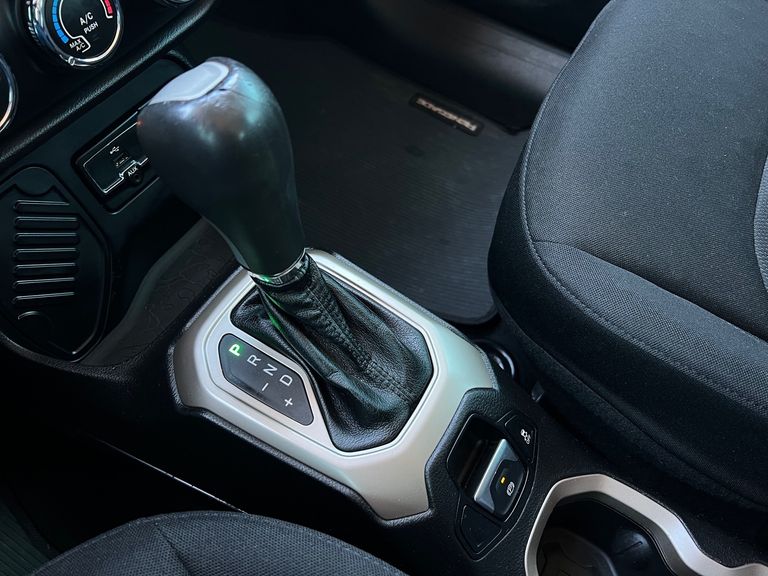 Jeep Renegade1.8 4x2 Flex 16V Aut.