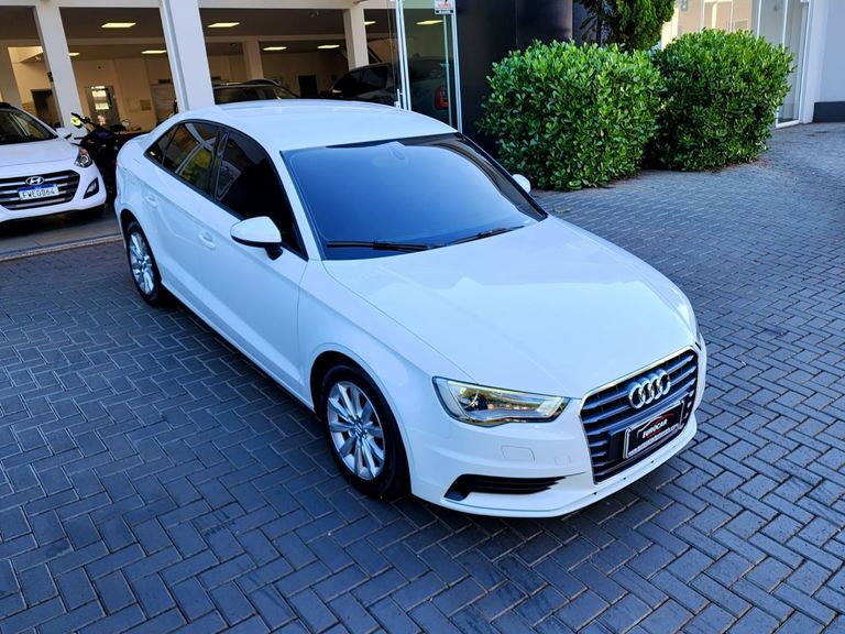 Audi A3 Sedan 1.4/ Attra. 16V TB FSI S-tronic