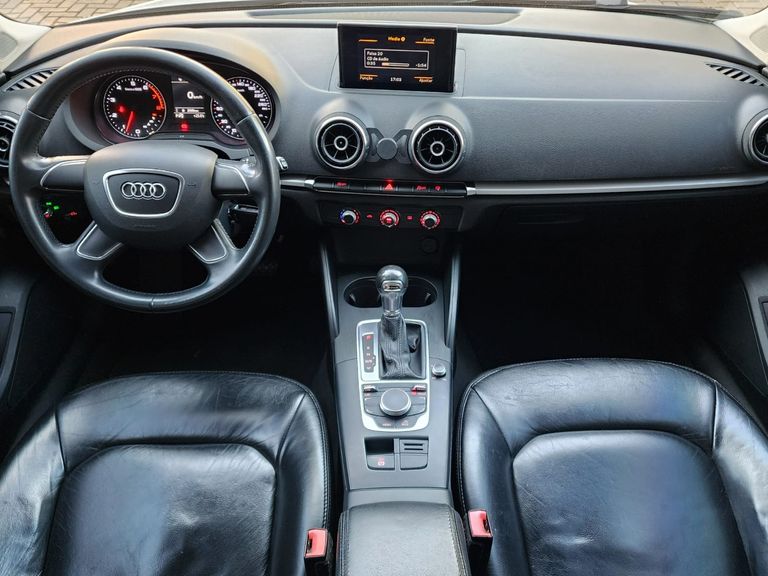 Audi A3 Sedan 1.4/ Attra. 16V TB FSI S-tronic