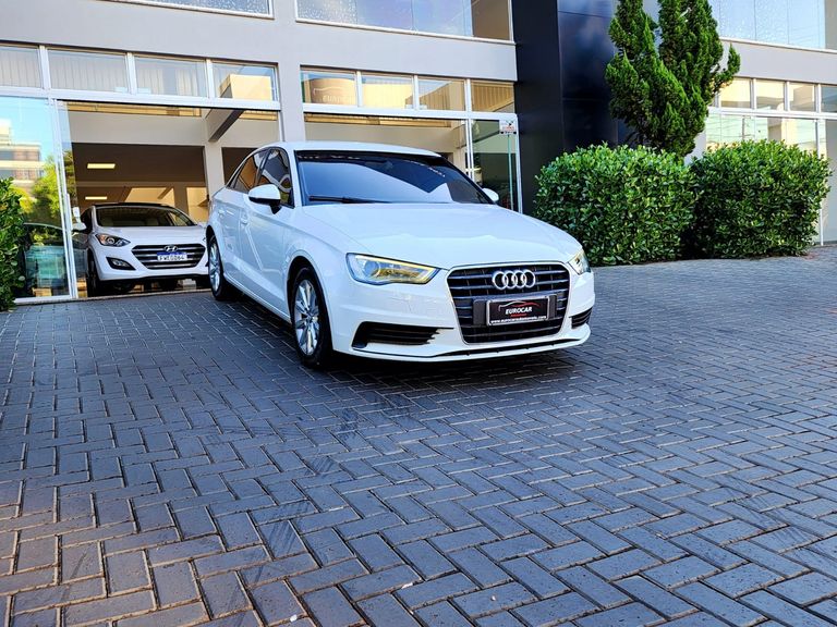 Audi A3 Sedan 1.4/ Attra. 16V TB FSI S-tronic