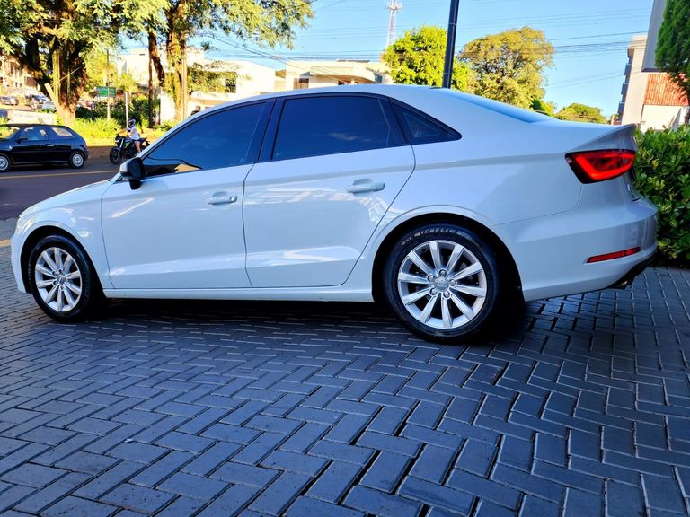 Audi A3 Sedan 1.4/ Attra. 16V TB FSI S-tronic