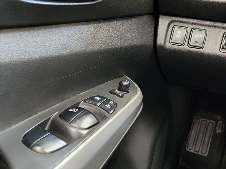 Nissan Frontier LE CD 4x4 2.3 Bi-TB Diesel Aut.