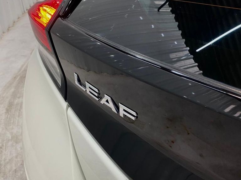 Nissan LEAF Aut. (Elétrico)