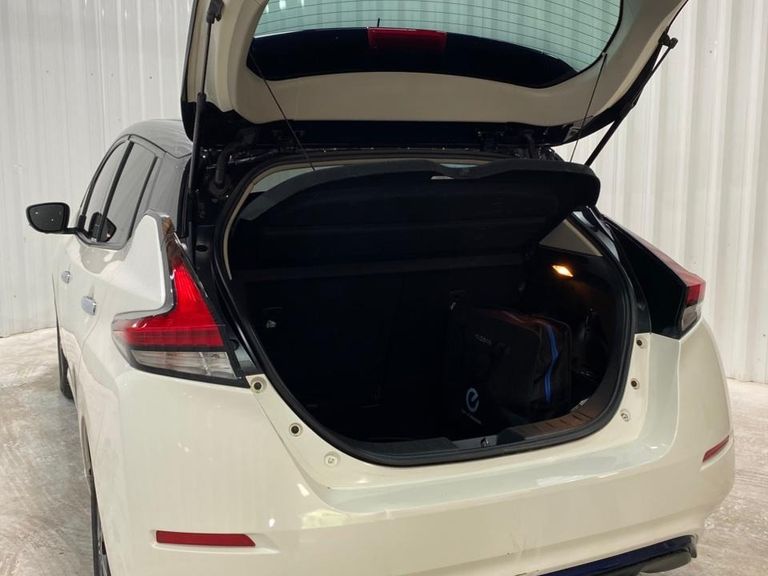 Nissan LEAF Aut. (Elétrico)