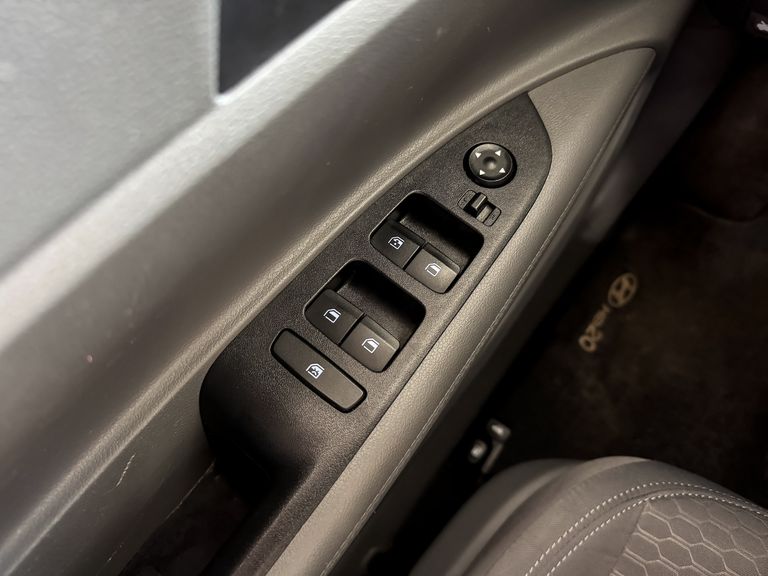 Hyundai HB20S Vision 1.6 Flex 16V Aut.