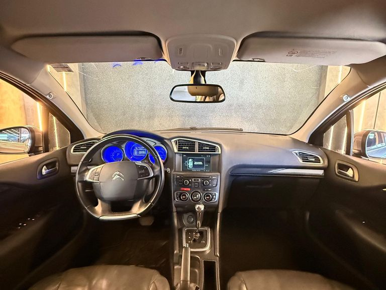 Citroën C4 LOUNGE Exclusive 1.6 Turbo 4p Aut.