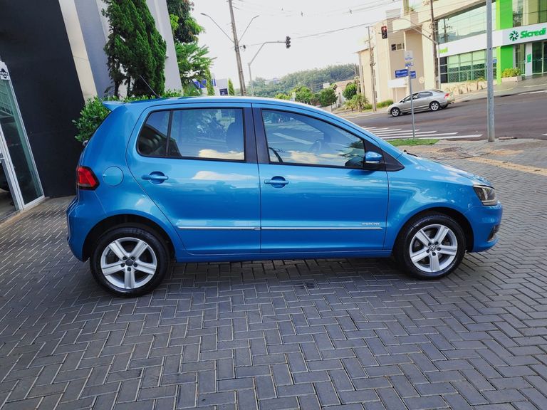 VolksWagen Fox Highline1.6 Flex 16V 5p