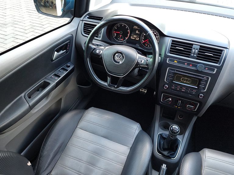 VolksWagen Fox Highline1.6 Flex 16V 5p