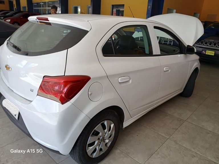 Chevrolet ONIX HATCH LT 1.0 8V FlexPower 5p Mec.
