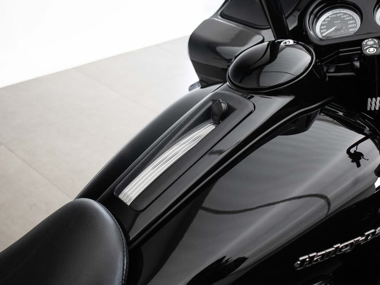 Harley ROAD GLIDE LIMITED FLTRK