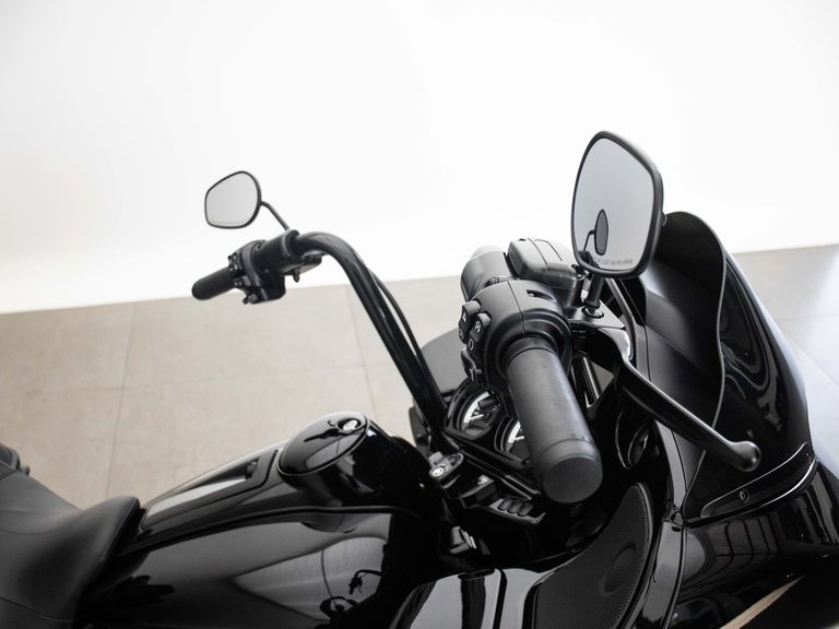 Harley ROAD GLIDE LIMITED FLTRK