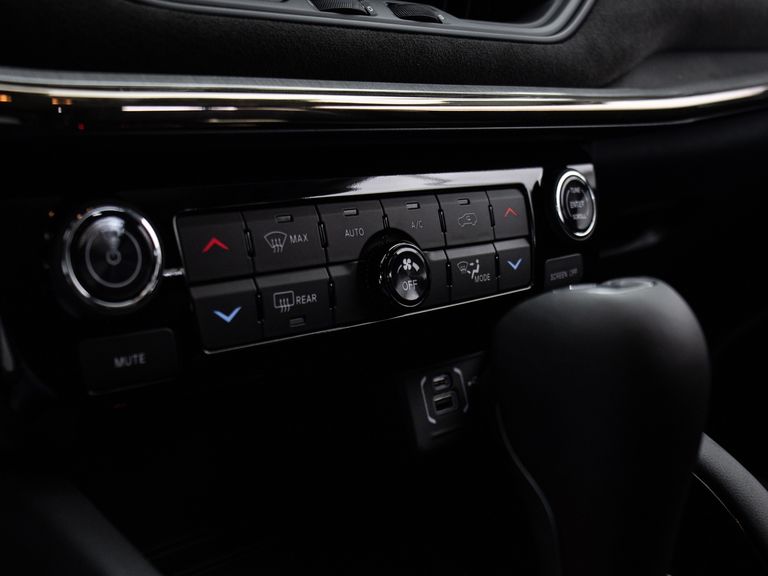 Jeep Commander Limited T270 1.3 TB Flex Aut.