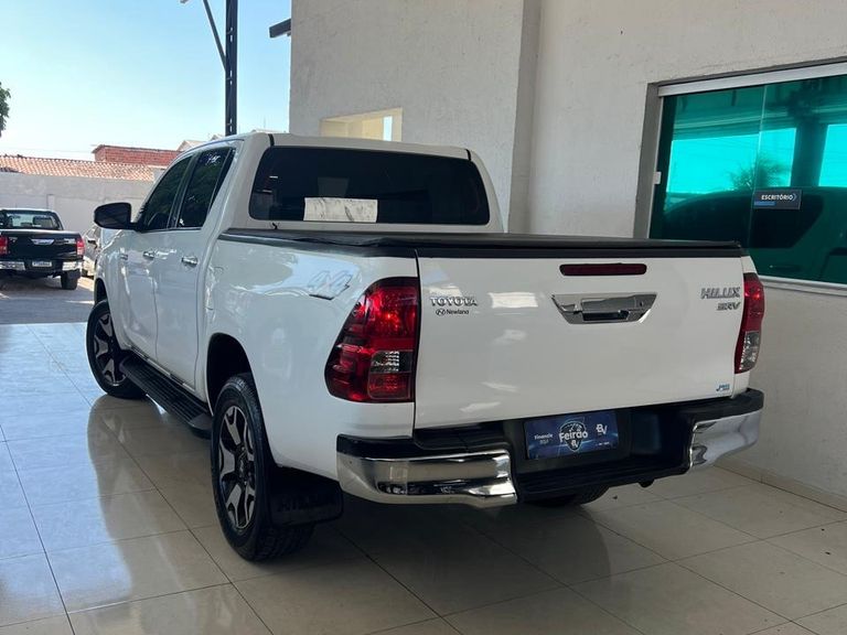 Toyota Hilux CD SRV 4x4 2.8 TDI Diesel Aut.