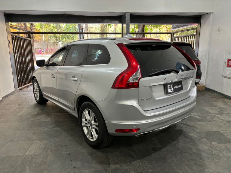 Volvo XC 60 2.0 T5  5p