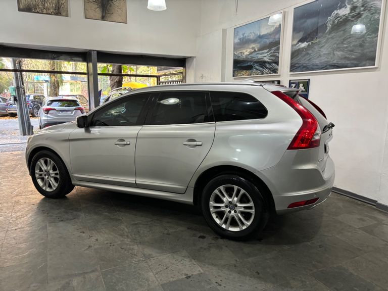 Volvo XC 60 2.0 T5  5p