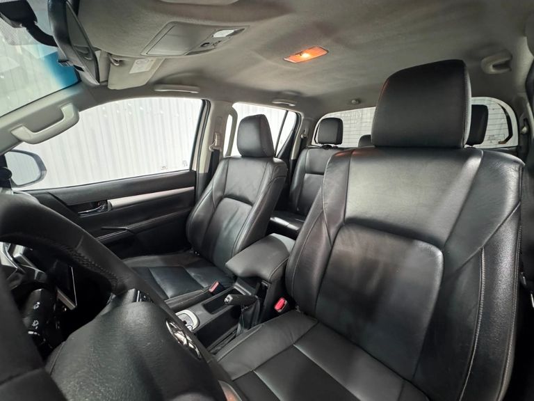 Toyota Hilux CD SRV 4x4 2.8 TDI Diesel Aut.