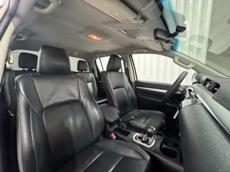 Toyota Hilux CD SRV 4x4 2.8 TDI Diesel Aut.