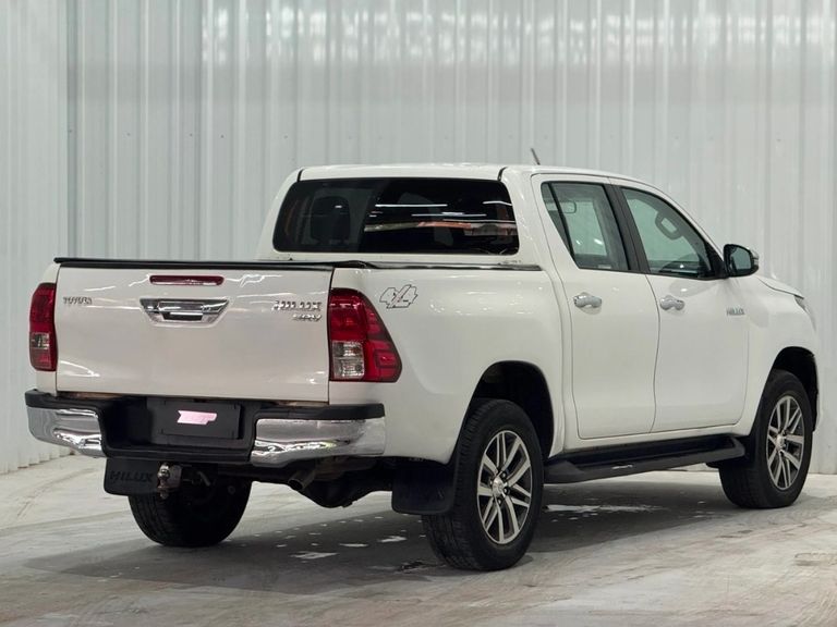 Toyota Hilux CD SRV 4x4 2.8 TDI Diesel Aut.