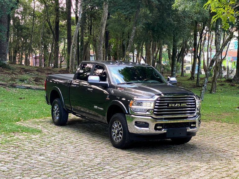 RAM 3500 LARAM. LONGHORN 6.7 TB CD 4x4 Die.