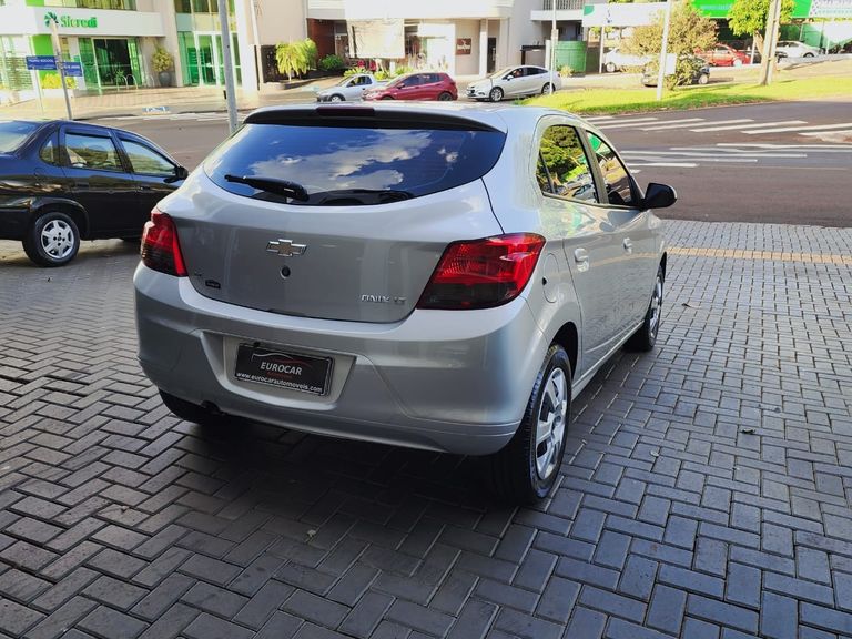 Chevrolet ONIX HATCH LT 1.4 8V FlexPower 5p Mec.