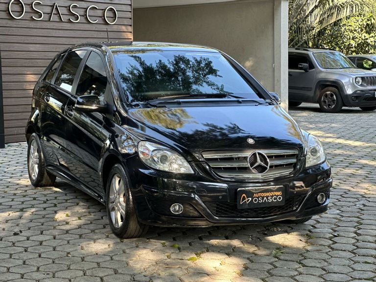 Mercedes B 180