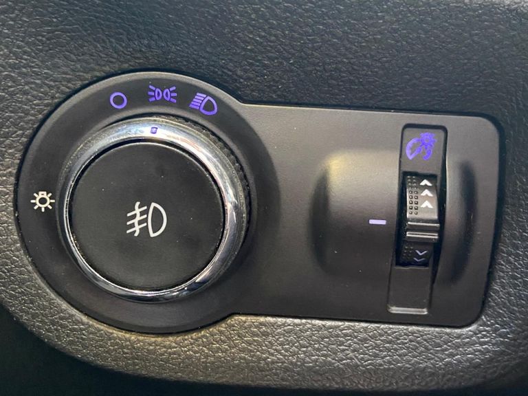 Chevrolet ONIX HATCH LS 1.0 8V FlexPower 5p Mec.