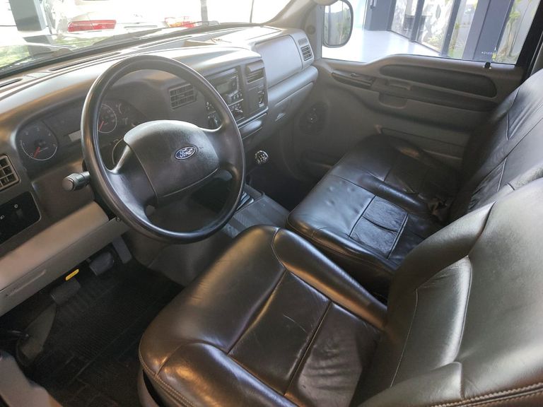 Ford F-250 XLT 3.9 4x2 Diesel TB