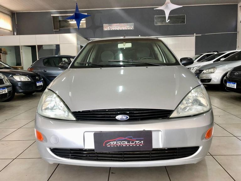 Ford Focus 1.8 16V 5p